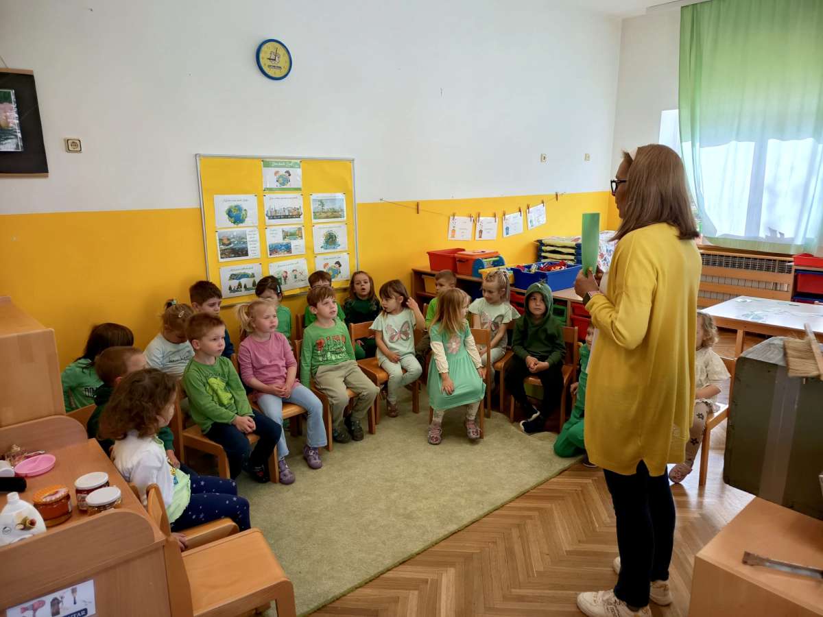 EDUKATIVNI POSJET PČELARICE POVODOM DANA PLANETA ZEMLJE